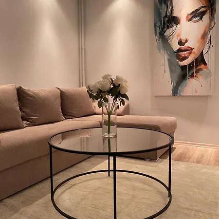 Rubi E&m Apartment